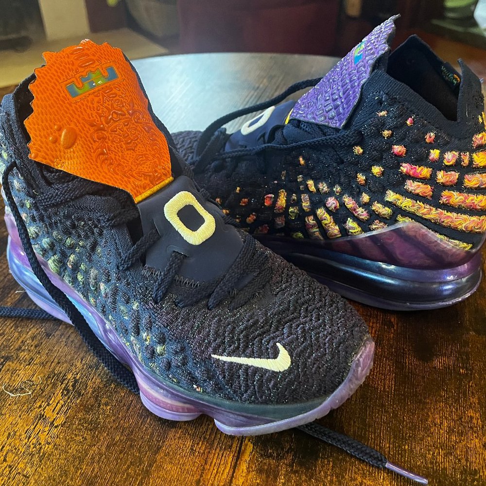 NIKE Lebron Xvii Mens Kicks